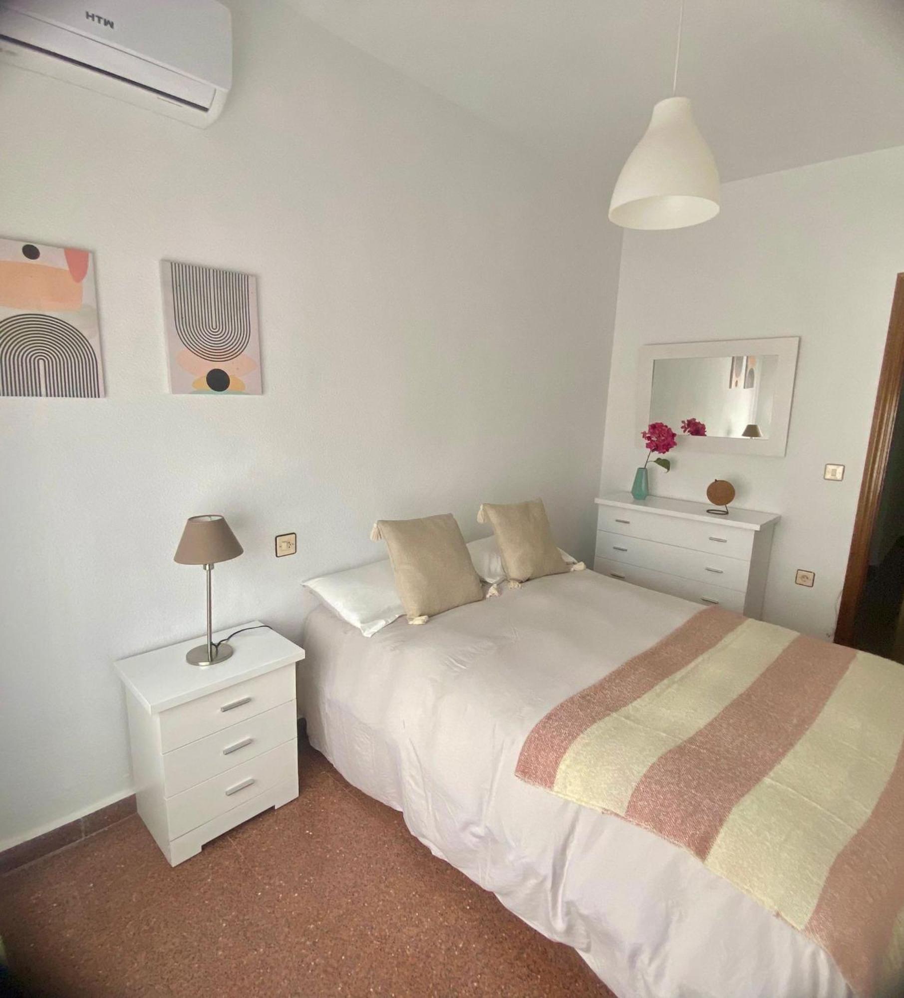 Vera Apartment, Acogedor Y Tranquilo En El Corazon De La Ciudad Antequera Esterno foto